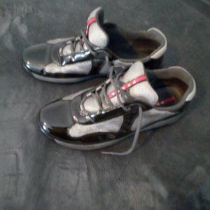 PATENT LEATHER PRADA'S SIZE 12